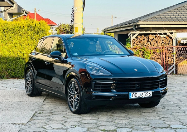 Porsche Cayenne cena 280000 przebieg: 140000, rok produkcji 2018 z Olesno małe 232